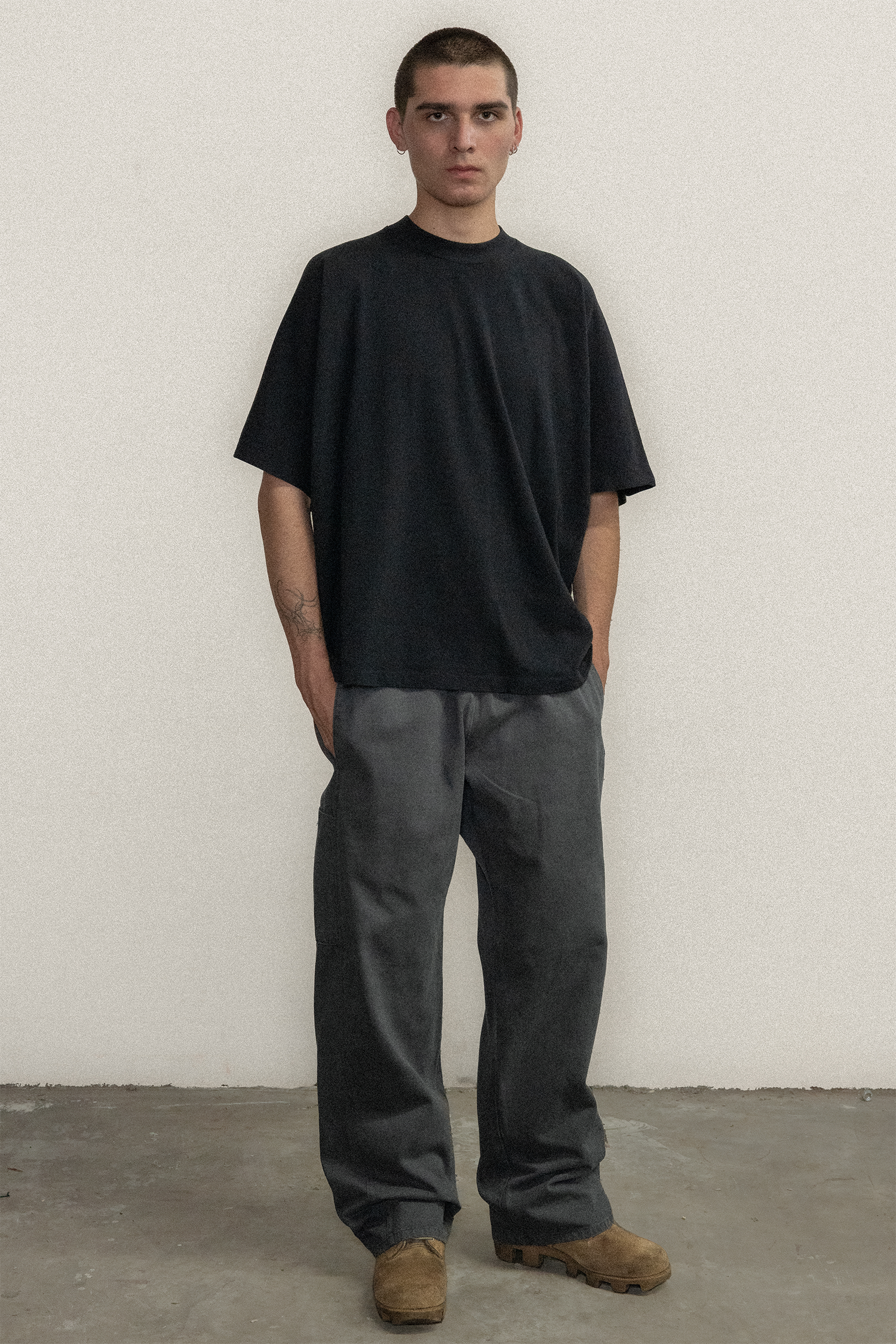 SEAMLESS DELUXE TEE