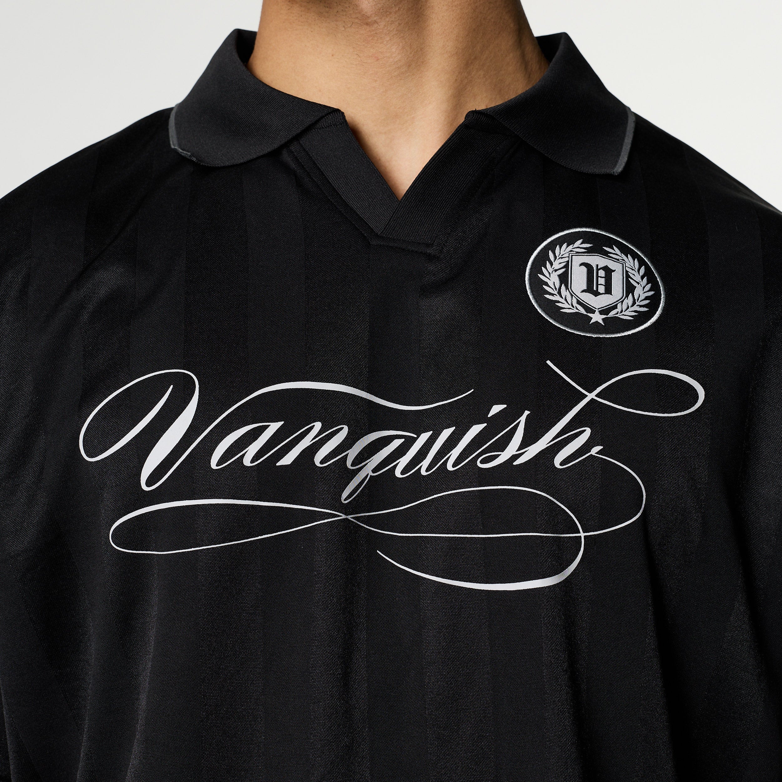 VANQUISH BLACK OVERSIZED BOXY FOOTBALL JERSEY