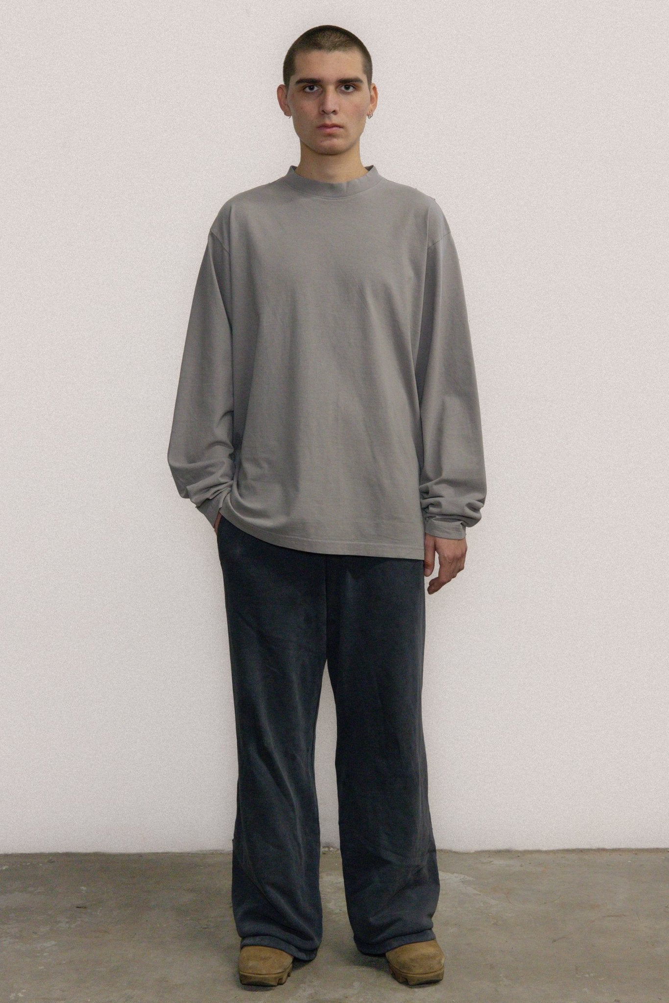 GAP x YZY LONG SLEEVE T-SHIRT